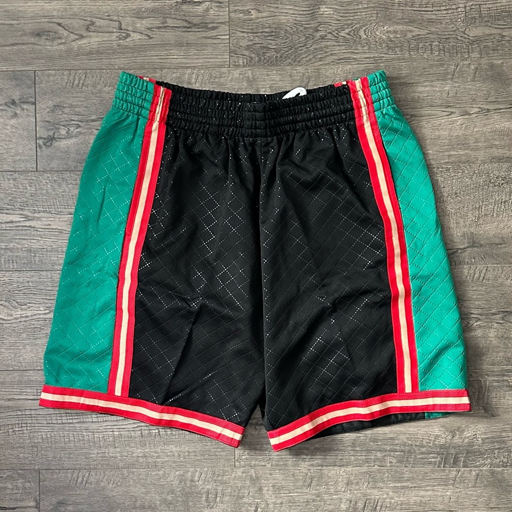 Mitchell & Ness Los Angeles LA Lakers NBA Swingman Men's Shorts (Red/Green) L
